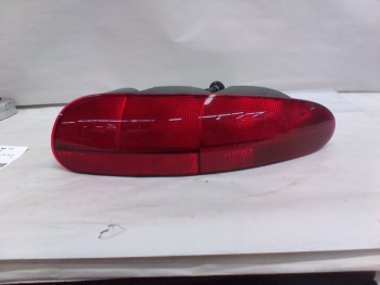 009; 1992 -1996 Dodge Viper RT/10 Right Tail Lamp - 04642102