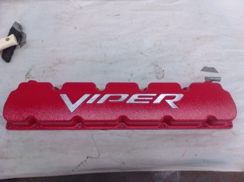 000; 2003-2006 Dodge Viper Right Valve Cover 5037156ad