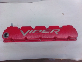 000,  04 Viper Left Valve Cover 05037155af